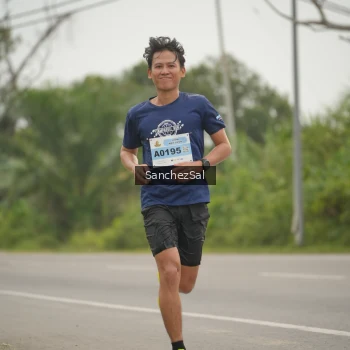 Runner Photo 2045753