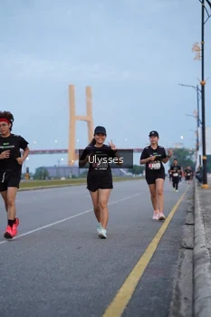 Runner Photo 2045782