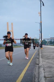 Runner Photo 2045786