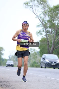 Runner Photo 2045792