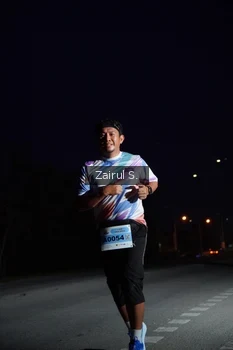 Runner Photo 2045836