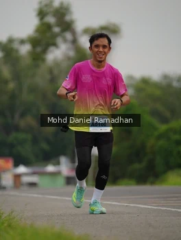 Runner Photo 2045880