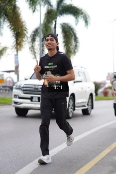 Runner Photo 2045964
