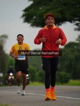 Runner Photo 2045965