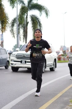Runner Photo 2045977