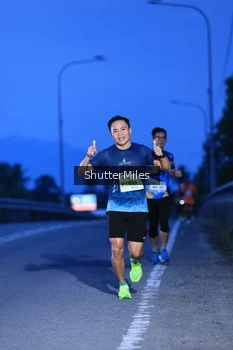 Runner Photo 2045978