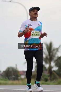 Runner Photo 2045983