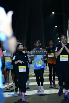 Runner Photo 2045997