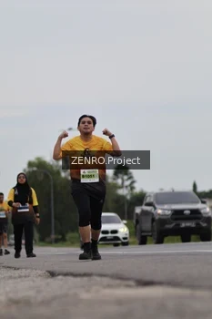 Runner Photo 2046036