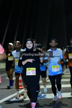 Runner Photo 2046074
