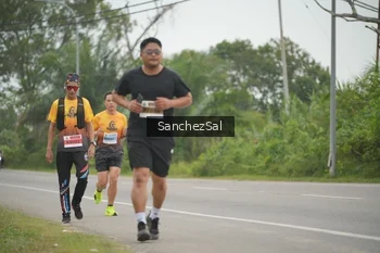 Runner Photo 2046105