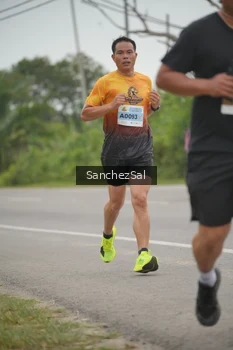 Runner Photo 2046124