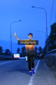 Runner Photo 2046243