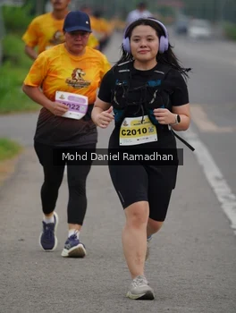 Runner Photo 2046280