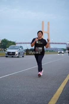 Runner Photo 2046333