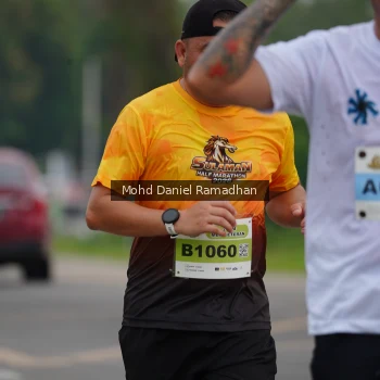 Runner Photo 2046365