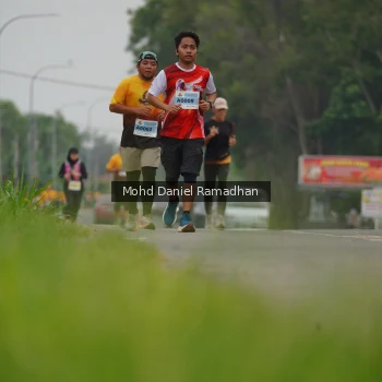 Runner Photo 2046388