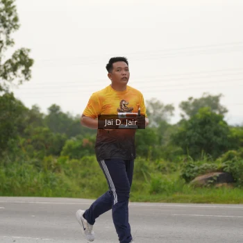 Runner Photo 2046443