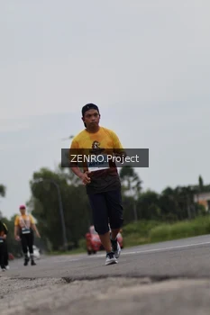Runner Photo 2046473