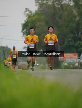 Runner Photo 2046483