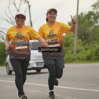 Runner Photo 2046533