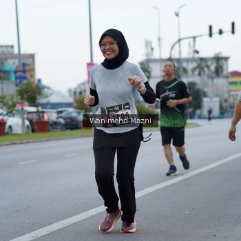 Runner Photo 2046608