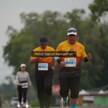 Runner Photo 2046673