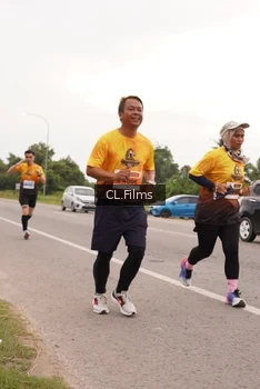 Runner Photo 2046675