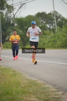 Runner Photo 2046679