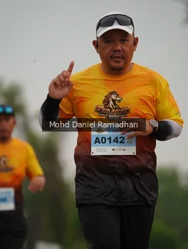 Runner Photo 2046701