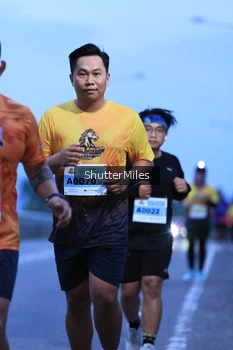 Runner Photo 2046714