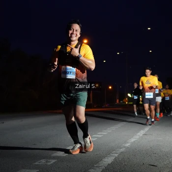 Runner Photo 2046715