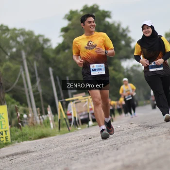 Runner Photo 2046735