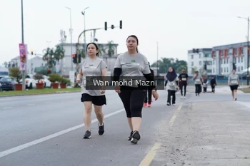 Runner Photo 2046772