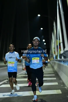 Runner Photo 2046829