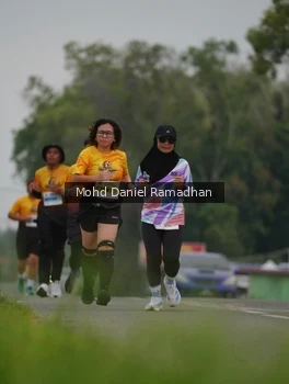 Runner Photo 2046835