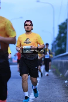 Runner Photo 2046858