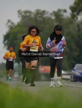 Runner Photo 2046860