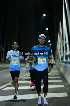 Runner Photo 2046868