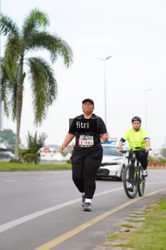 Runner Photo 2046873