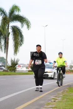 Runner Photo 2046880