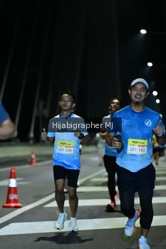 Runner Photo 2046909