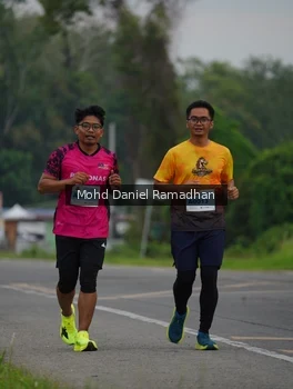 Runner Photo 2046924