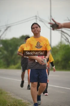 Runner Photo 2047035