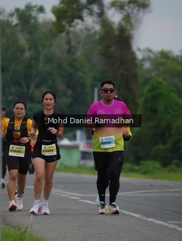 Runner Photo 2047047