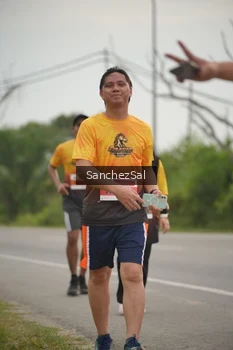 Runner Photo 2047058