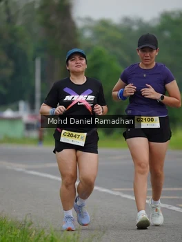 Runner Photo 2047095