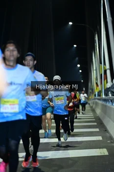 Runner Photo 2047131