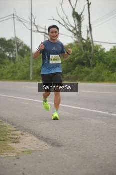 Runner Photo 2047195