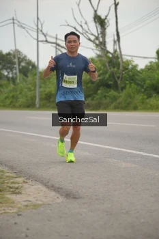 Runner Photo 2047215
